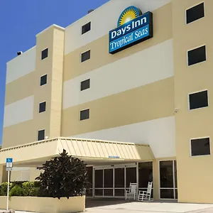 Отель Days By Wyndham Daytona Oceanfront, Дейтона-Бич-Шорс